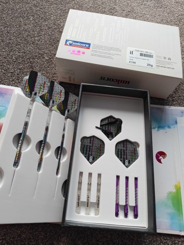 Chris dobey unicorn darts - dobey,