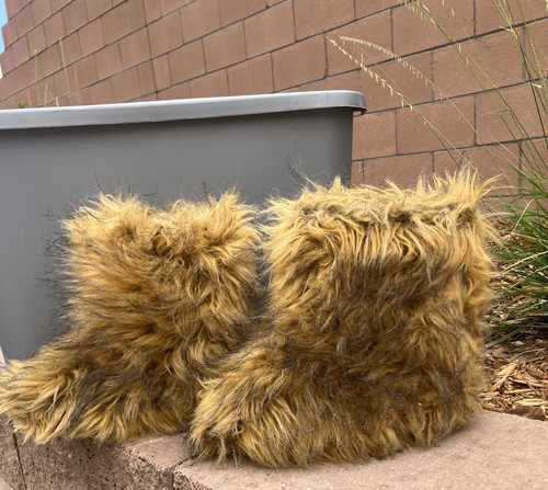 Shaggy faux fur boots size - faux, 40