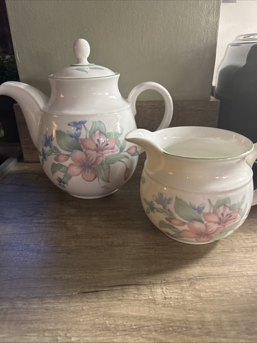 Royal doulton teapot - royal, &