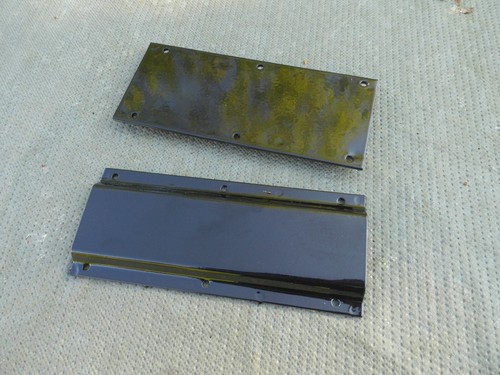 D seat hinge sleeves - seat,