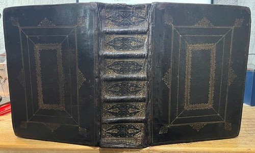 1724 holy bible with 200 - 1724,