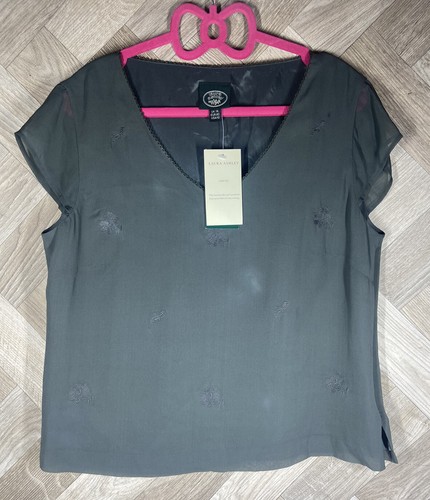 Bnwt vintage laura ashley - laura,