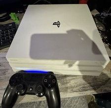 PS4 Pro 1TB White
