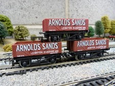 Hornby arnolds sands open plank wagons x 3 for OO gauge model train set