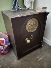 VINTAGE ANTIQUE MILNERS SAFE FIRE RESISTANT WITH 2 KEYS