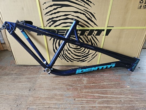 Identiti aka frame - aka, frame,