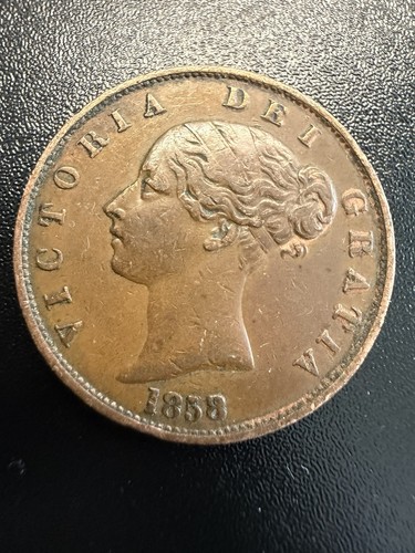 Queen victoria young - queen,