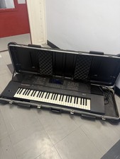 Roland G600 arranger keyboard