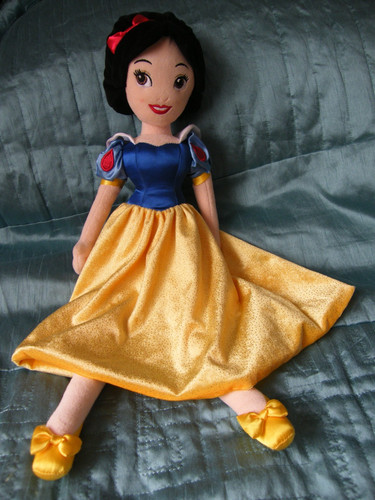 Disney store snow white - disney,