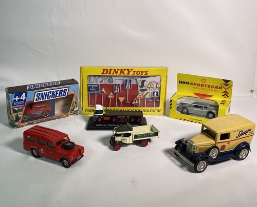 Sealed dinky road signs - 🌟sealed,