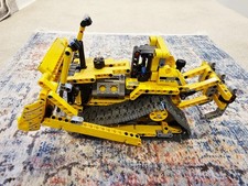 LEGO Technic Bulldozer 42028