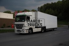 Truck Photo Mercedes-Benz