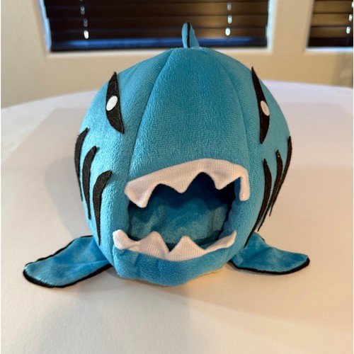 Shark small pet hideout - small,