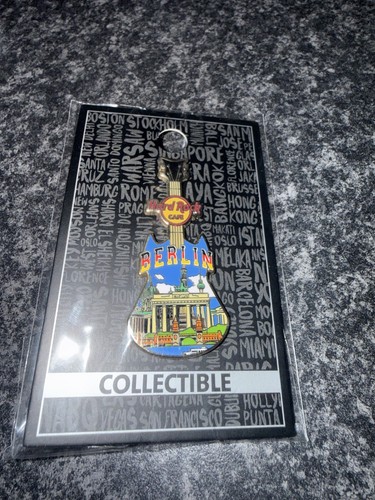 Hard rock cafe pins - pins, berlin
