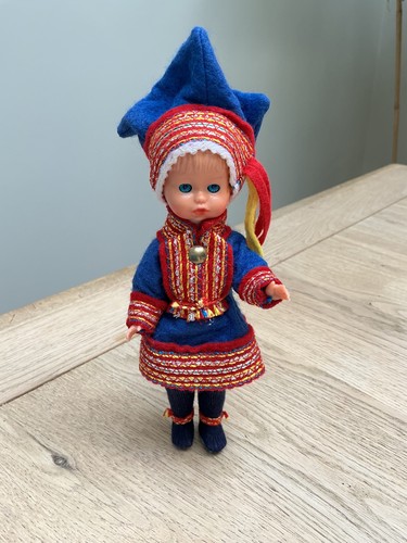 Vintage national costume doll - national,