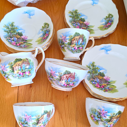 Royal vale bone china cottage - royal,