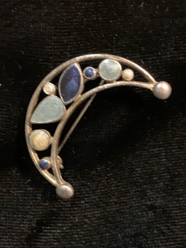 Vintage crescent moon brooch - vintage,