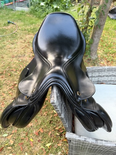 Walsall riding saddle - saddle, company
