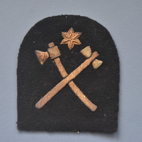 Royal navy chief - chief, petty