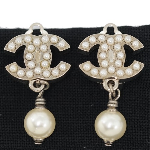Chanel logos pearl drop - logos,