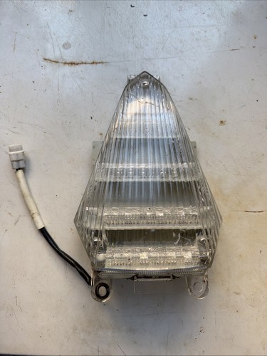 220 31954 yamaha - r6, tail