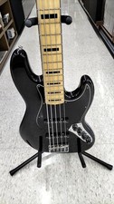 (Fender American) Deluxe Jazz