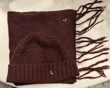 Doc Martens Scarf and Hat Gift