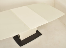 BOCONCEPT - MILANO - HIGH END DANISH DESIGNER DINING TABLE