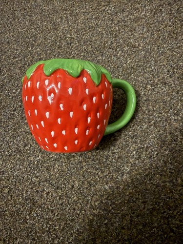 Super cute strawberry mug - super,