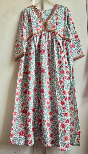 Gorgeous embellished - ☆,