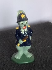 WADE  ARTHUR HARE AS  PC