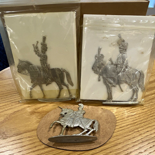 Flat metal cavalry toy - metal, soldier