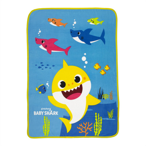Baby shark throw - baby, 46"
