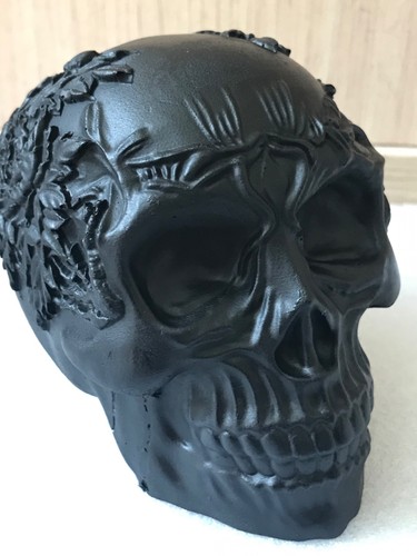 Skull ornaments used gothic - used,