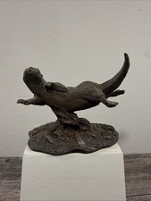 Heredities Resin Bronze