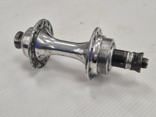 Mystery hole rear - rear, hub