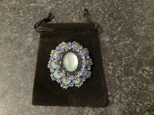 Beautiful oval blue gemstone - beautiful,