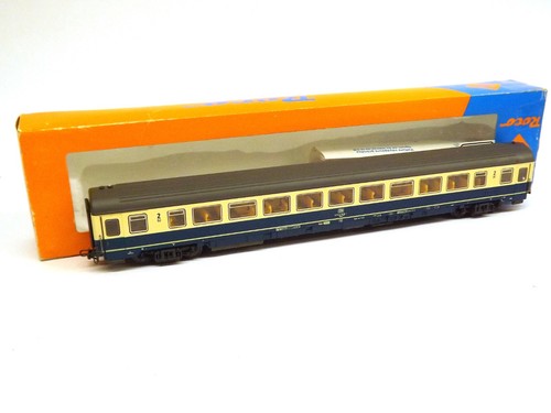 Roco 54235a 2nd class coach - roco,