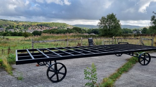 Shepherds hut chassis - hut, chassis.