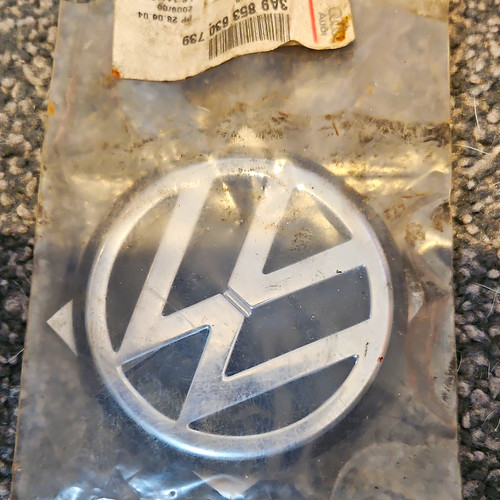 Round black logo - vw,