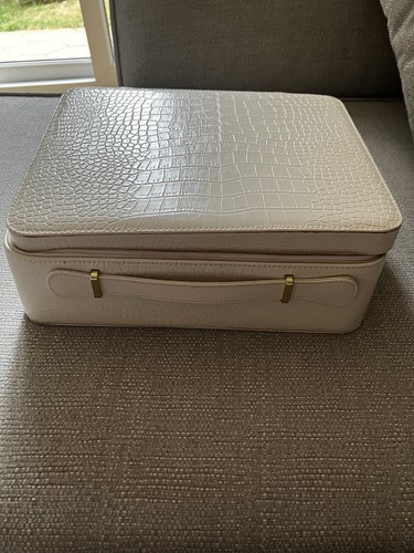 Estee lauder cosmetic - lauder, up