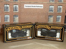 2 Mainline OO Gauge Model Railway 14t Fuel Oil Tank Wagons