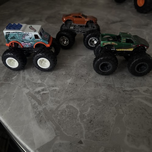 Hot wheels monster jam - hot,