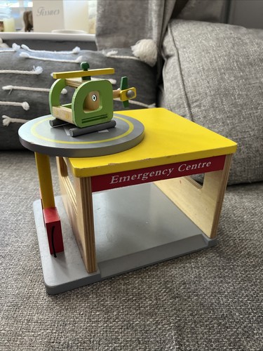 Wooden helicopter pad place - wooden,