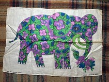 1970's VINTAGE BELINDA LYON