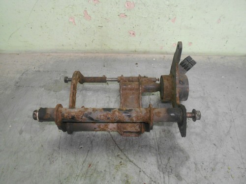 Vespa 200 engine mount - engine,