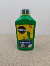 Miracle-Gro Mosskill Liquid Lawn Care, 1 litre concentrate, 67 m² coverage