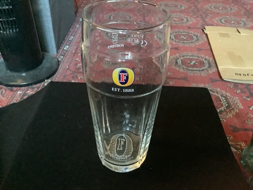 Fosters lager pint - pint, glass