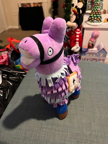 Loot llama from fortnite - loot,
