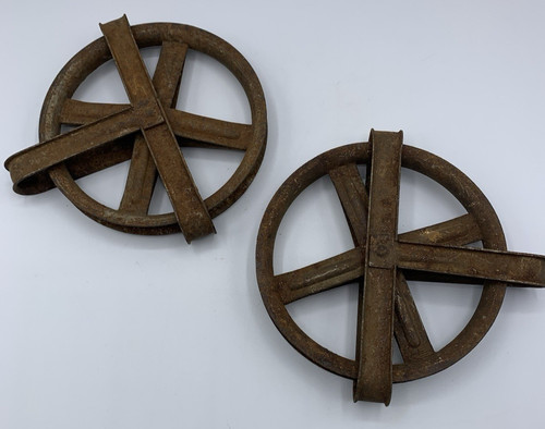 Vintage metal pulleys barn - metal,